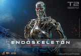 Terminator 2: Judgement Day - Endoskeleton (Battle Damage) - Hot Toy