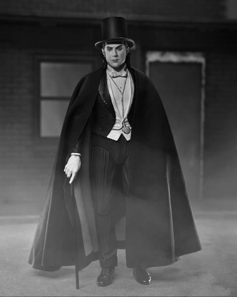 Universal Monsters - Dracula Black and White (Carfax Abbey) - NECA (7363666739376)